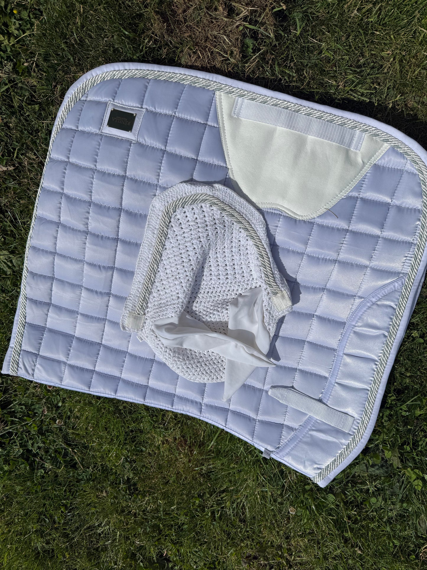 White Saddle Pad&Fly Veil