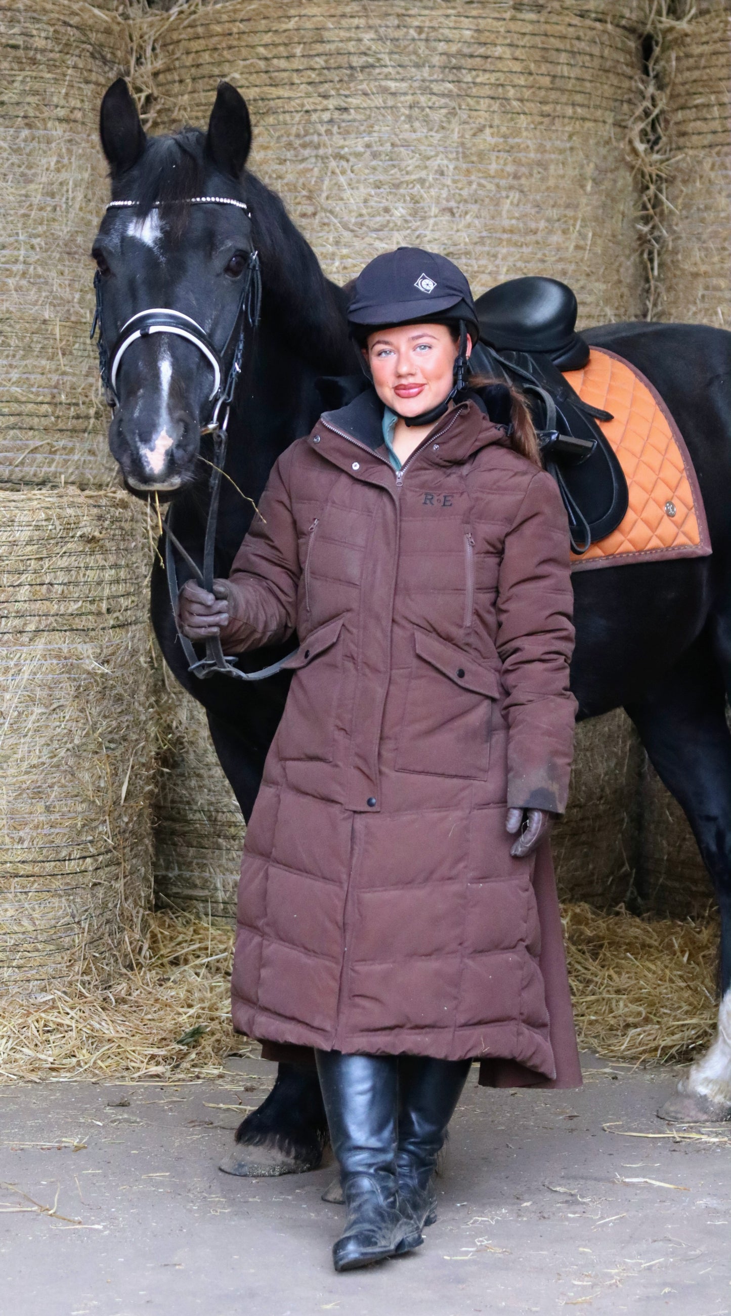 Icon Jacket in Coca